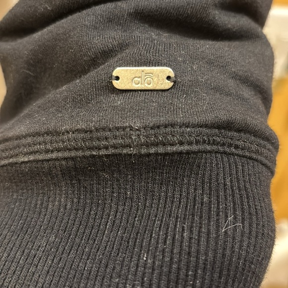 ALO SWEATSHIRT/JACKET SHERPA LINED WITH HOOD AND FRONT POCKETS SIZE MEDIUM - Picture 3 of 10